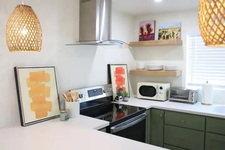 Serene Modern Home Backdoor With Great Wifi, Games, Movies, Patio Seating And Bbq Easy Access To North Joshua Tree National Park In 10 Minutes Twentynine Palms Exteriör bild