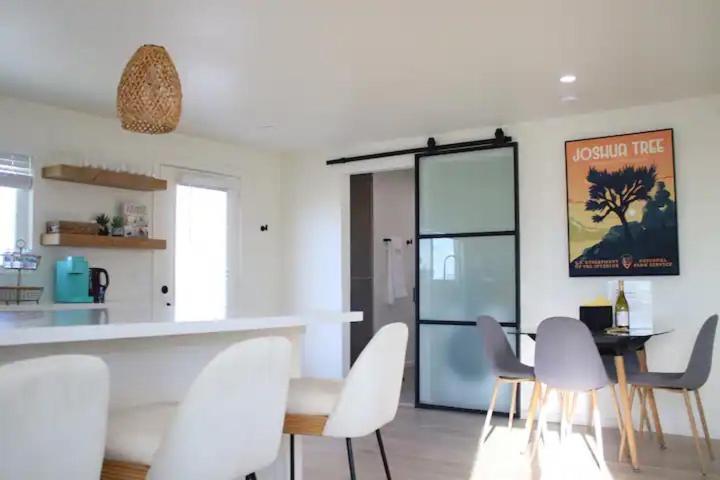 Serene Modern Home Backdoor With Great Wifi, Games, Movies, Patio Seating And Bbq Easy Access To North Joshua Tree National Park In 10 Minutes Twentynine Palms Exteriör bild
