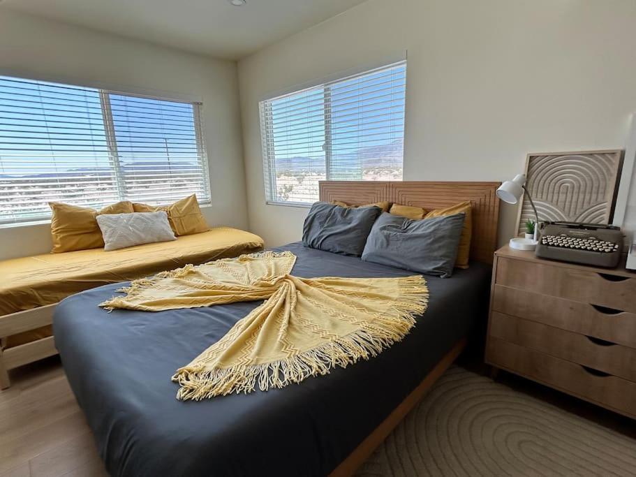 Serene Modern Home Backdoor With Great Wifi, Games, Movies, Patio Seating And Bbq Easy Access To North Joshua Tree National Park In 10 Minutes Twentynine Palms Exteriör bild
