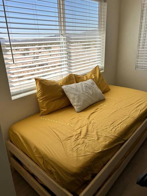 Serene Modern Home Backdoor With Great Wifi, Games, Movies, Patio Seating And Bbq Easy Access To North Joshua Tree National Park In 10 Minutes Twentynine Palms Exteriör bild